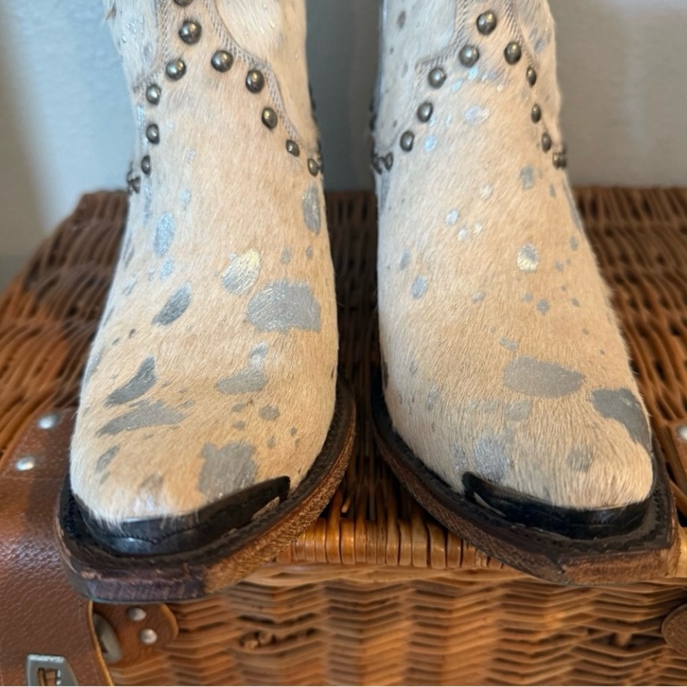 Lane “Wild Hair” off White and Silver Studded Women's Cowboy Boots - Picture 6 of 8